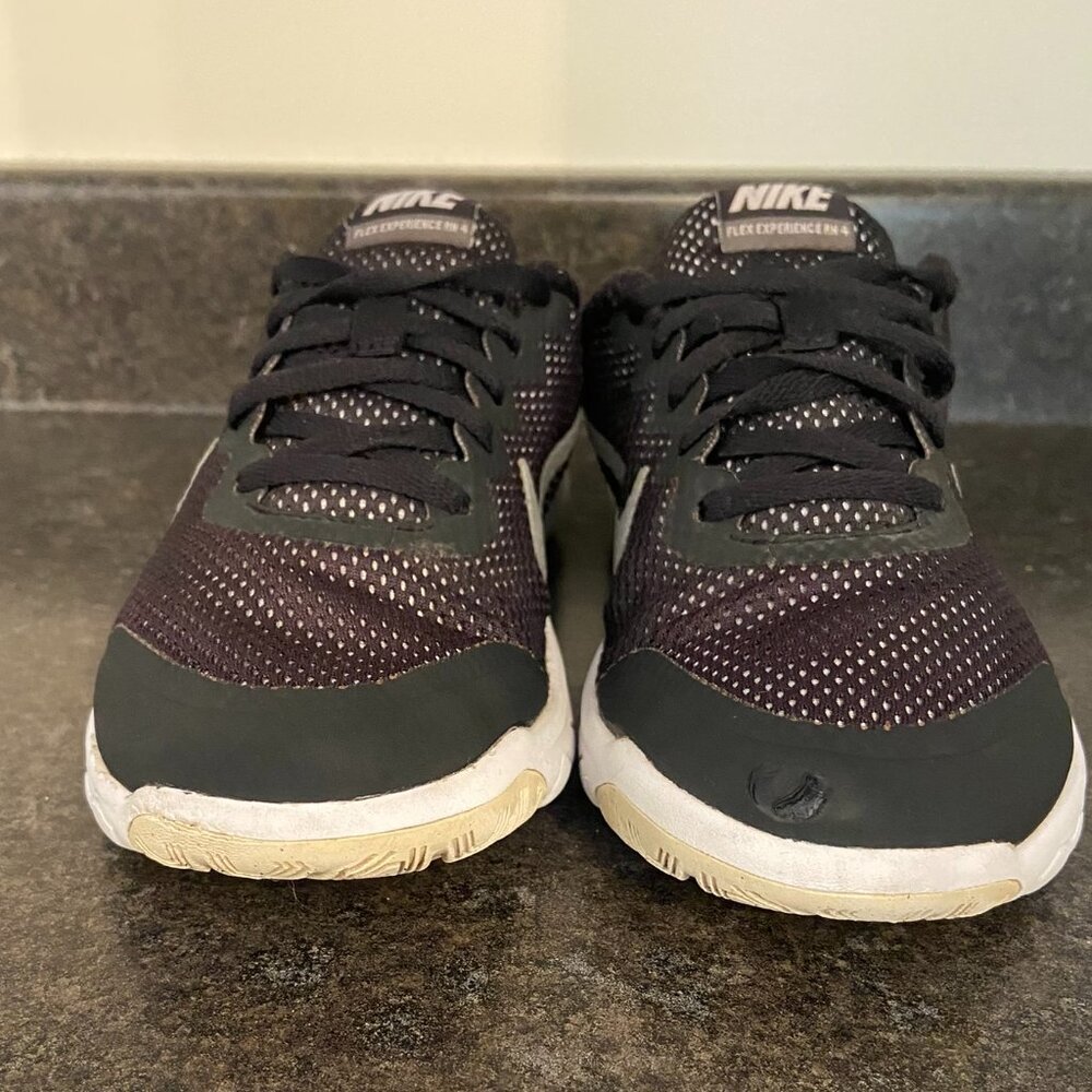 Nike Flex Experience 4 Training Shoes - Size 4Y - Picture 3 of 9